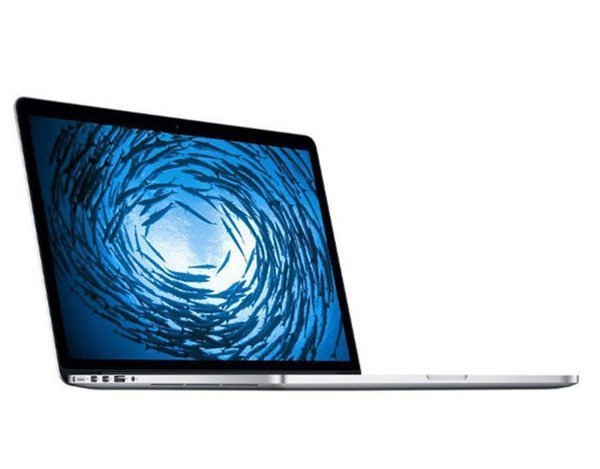 Apple MacBook Pro A1398 na białym tle - sklep vedion.pl